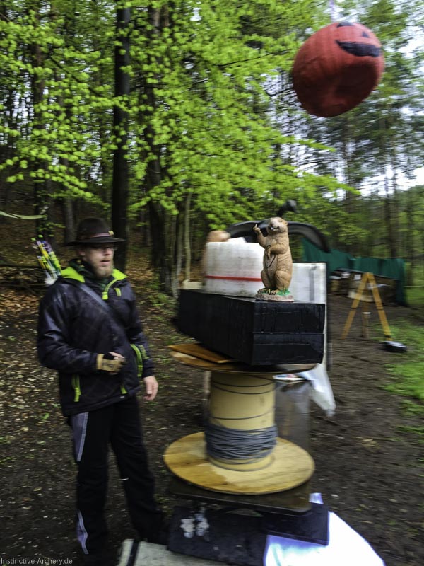 Wetter getrotzt - Schießspiele Dornig Schützen 6-bogenschiessen I A 042 April 16 5011-bogenschiessen