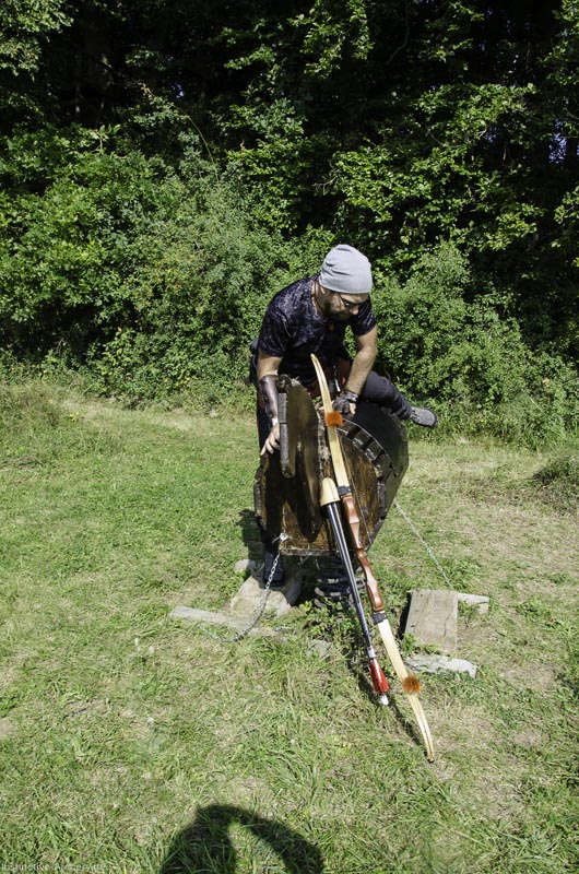 I A 090 August 17 3570-bogenschiessen