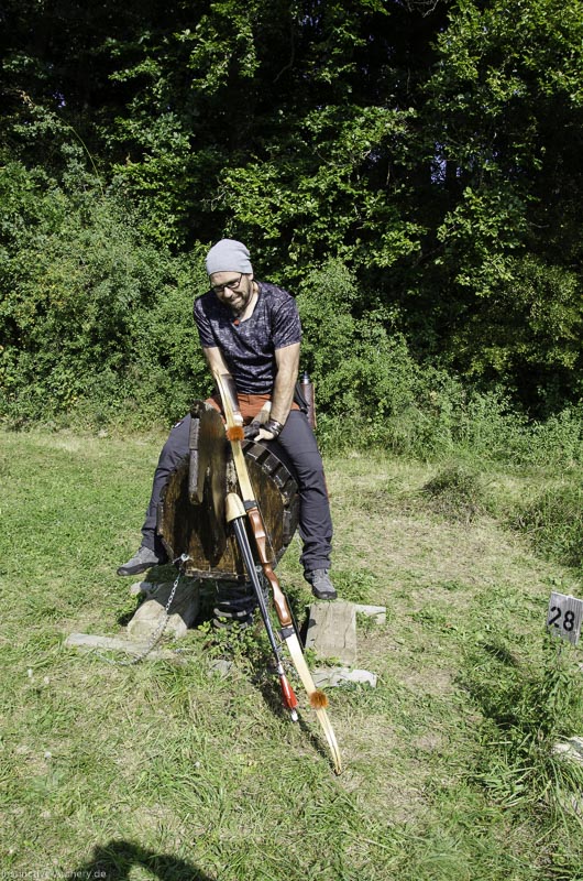 I A 091 August 17 3574-bogenschiessen